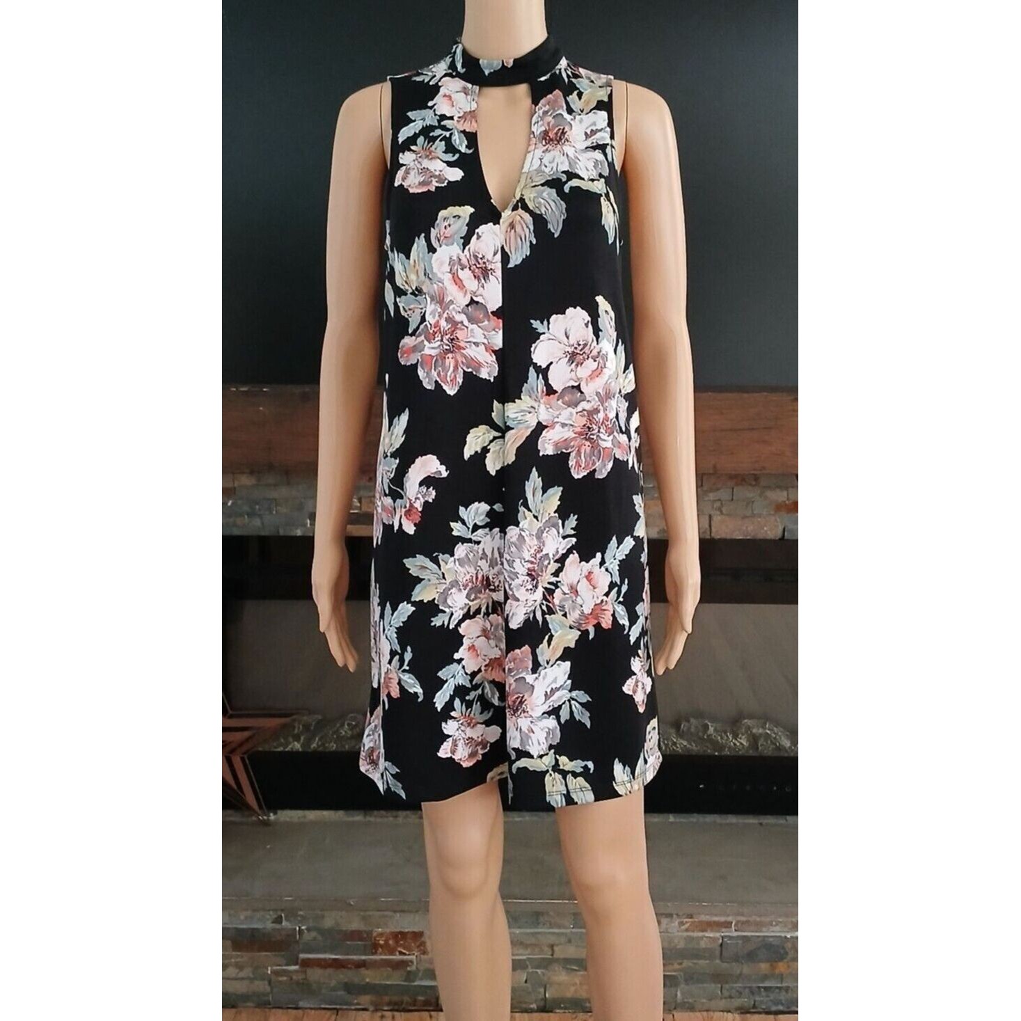 Soprano Women's Small Floral Tropical Mock Neck Beachy Boho Sleeveless Dress